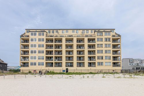 203-191 E Grand Avenue, Old Orchard Beach, ME, 04064 | Card Image
