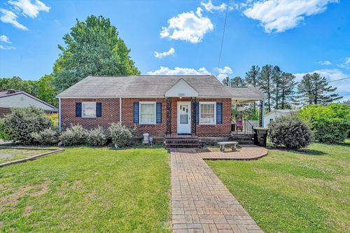 200 Montview Ave, Rocky Mount, VA, 24151-1804 | Card Image