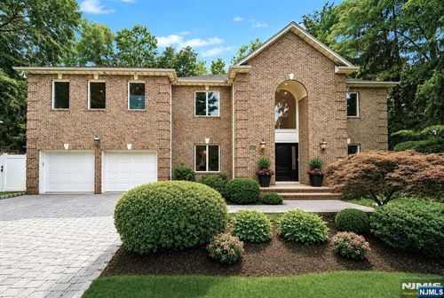 49 Alpine Dr, Closter, NJ, 07624-2808 | Card Image