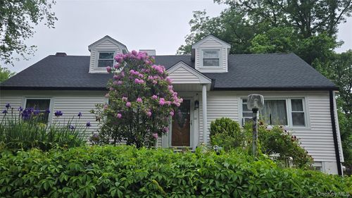 257 Schenck Ave, Great Neck, NY, 11021-3944 | Card Image