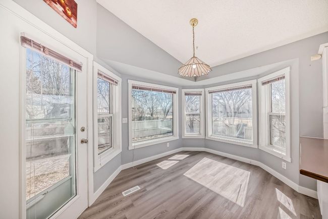 16246 Shawbrooke Rd Sw, House detached with 4 bedrooms, 3 bathrooms and 4 parking in Calgary AB | Image 12
