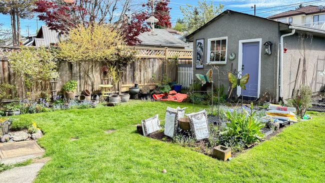 240 E 37 Th Avenue, House other with 4 bedrooms, 2 bathrooms and 1 parking in Vancouver BC | Image 17