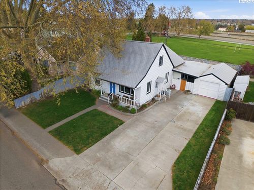 1232 W Bruneau Ave, Kennewick, WA, 99336-3366 | Card Image