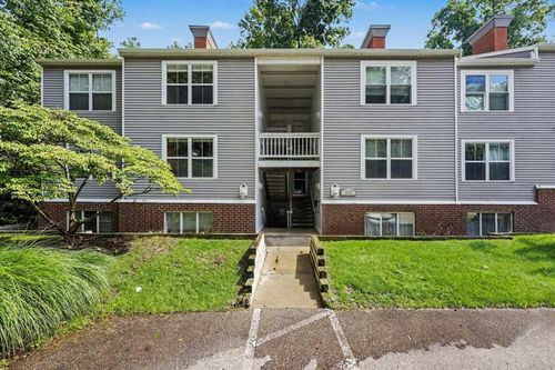 3360 Pine Meadow Drive Se, Kentwood, MI, 49512 | Card Image