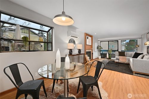 apt-204-12300 33rd Ave Ne, Seattle, WA, 98125-5664 | Card Image