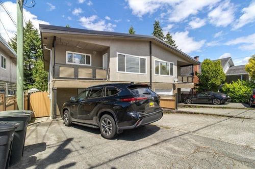 7575 10th Ave, Burnaby, BC, V3N2S1 | Card Image