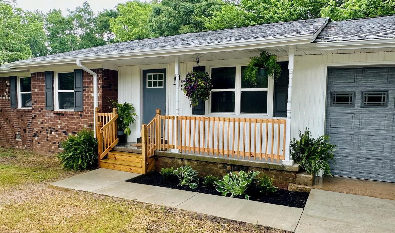 Hayes St, Lexington, TN 38351