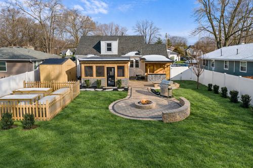 1025 Queen Anne St, Woodstock, IL, 60098-2848 | Card Image