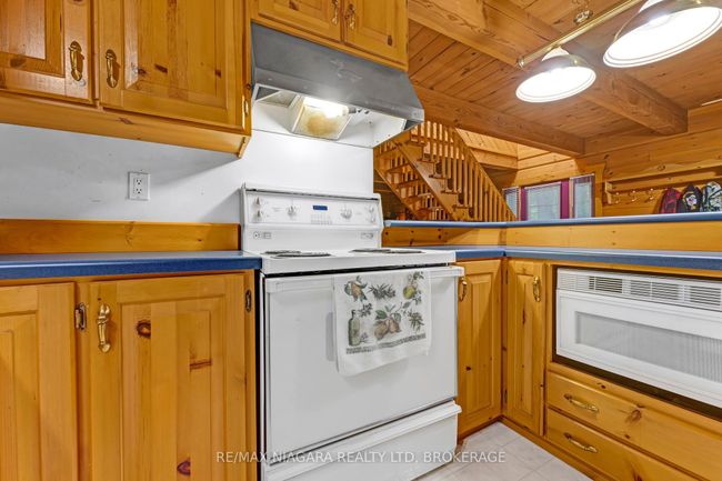 8 4 Mile Creek Rd, House other with 4 bedrooms, 3 bathrooms and 6 parking in Niagara On The Lake ON | Image 7