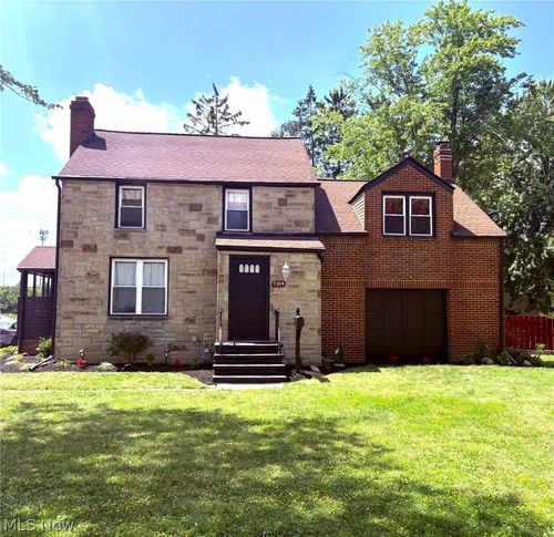 7254 Craigmere Dr, Middleburg Heights, OH, 44130-5339 | Card Image