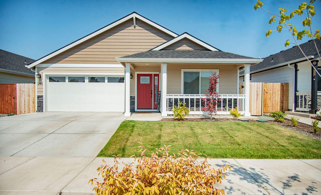 Reanna Way, Medford, OR 97501