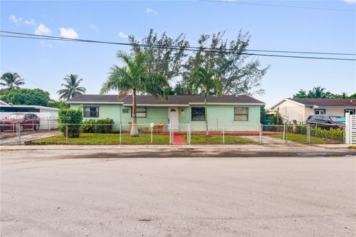 4340 Nw 196th St, Miami Gardens, FL, 33055-1815 | Card Image
