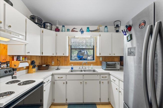 1815 Mables Ave Ne, House other with 2 bedrooms, 1 bathrooms and null parking in Steinhatchee FL | Image 17