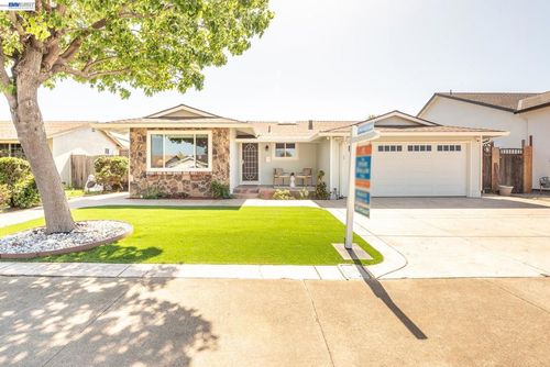 32432 Deborah Dr, Union City, CA, 94587-5007 | Card Image