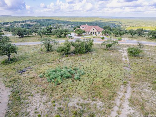 1814 Paradise Pkwy, Canyon Lake, TX, 78133-6539 | Card Image