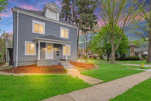 209 E Washington St, West Chicago, IL, 60185-2868 | Card Image