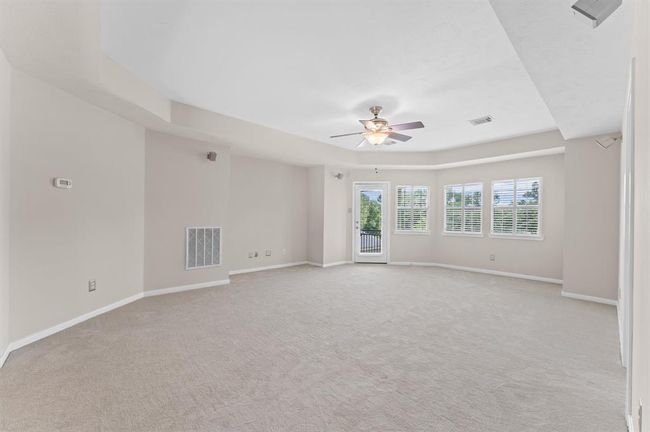 Family room connects to the upstairs terrace. | Image 19