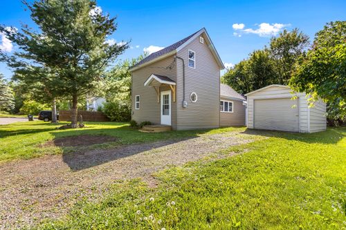 610 Park Ave, Sandstone, MN, 55072-5200 | Card Image