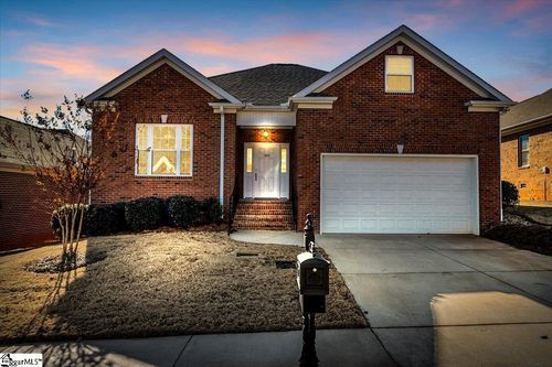 305 Redspire Dr, Greenville, SC, 29617-8162 | Card Image