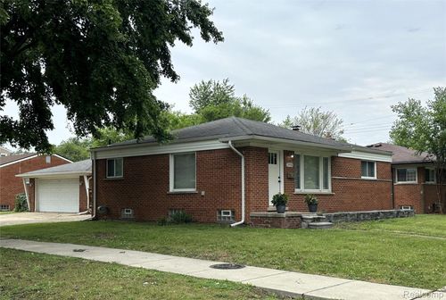 29705 Milton Ave, Madison Heights, MI, 48071-2516 | Card Image