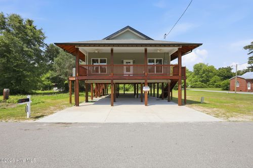 303 E Jones St, Trenton, NC, 28585-7786 | Card Image