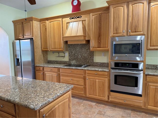 Kitchen | Image 11