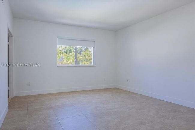 APT-101 - 50 Ocean Lane Dr, Condo with 3 bedrooms, 2 bathrooms and null parking in Key Biscayne FL | Image 40