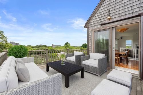 4 Berkley St, Nantucket, MA, 02554-7601 | Card Image