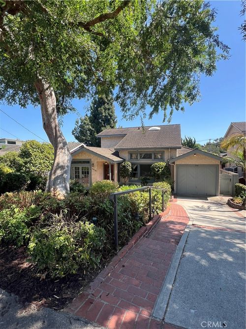 1216 3rd St, Manhattan Beach, CA, 90266-6841 | Card Image
