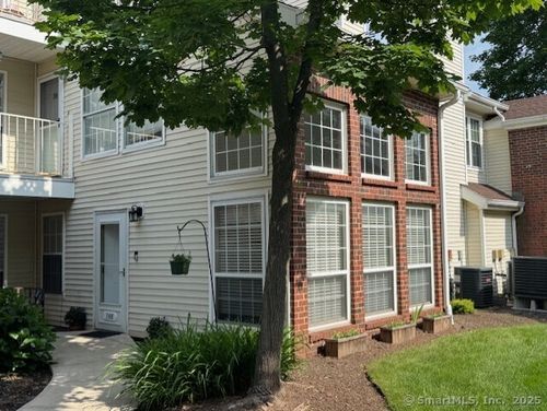108-108 Carriage Crossing Ln, Middletown, CT, 06457-5831 | Card Image