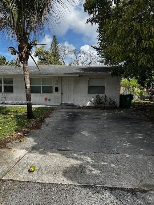 5221 Nw 15th Ct, Lauderhill, FL, 33313-5461 | Card Image