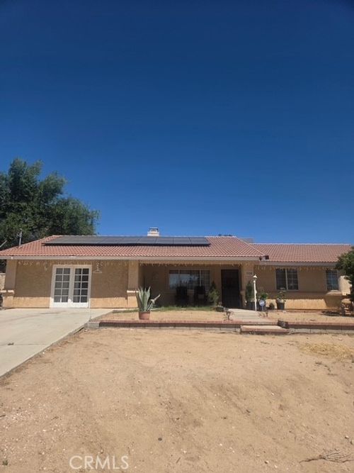 17000 Cholla Ave, Hesperia, CA, 92345-6811 | Card Image