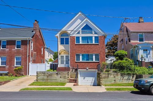 3325 149th Pl, Flushing, NY, 11354-3243 | Card Image