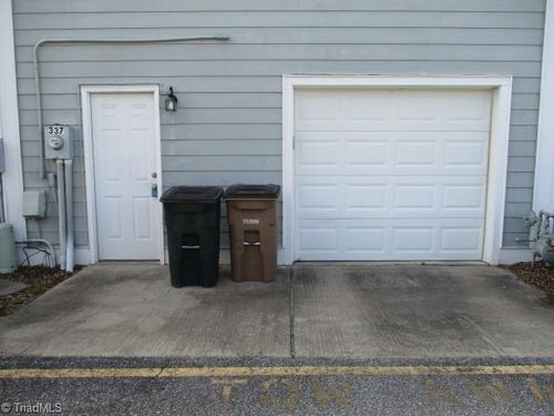 c-337 Martin Luther King Jr Dr, Greensboro, NC, 27406-1620 | Card Image