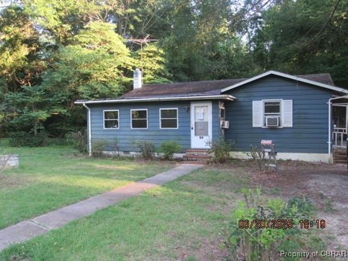 40 Poplar Dr, Hartfield, VA, 23071-2056 | Card Image