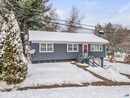 2 Cathy Ln, Waterbury, CT, 06704-1500 | Card Image