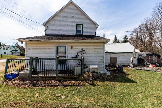 580307 Sideroad 60, House other with 3 bedrooms, 1 bathrooms and 5 parking in Berkeley ON | Image 4