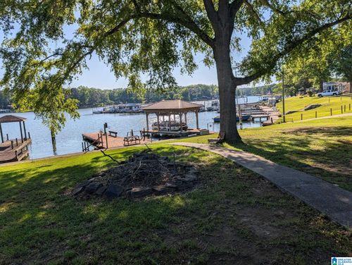 38 Coosa Island Cir, Cropwell, AL, 35054-4740 | Card Image