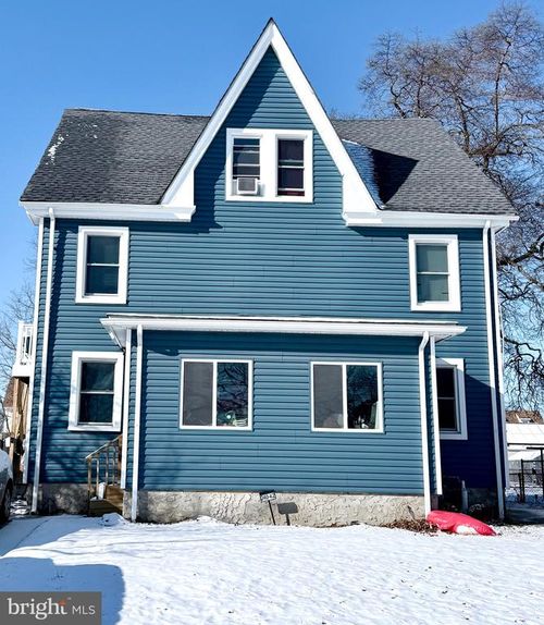 240 Billings Ave, Paulsboro, NJ, 08066-2225 | Card Image