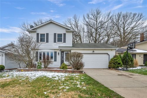 13800 Milo Rd, Garfield Heights, OH, 44125-5270 | Card Image