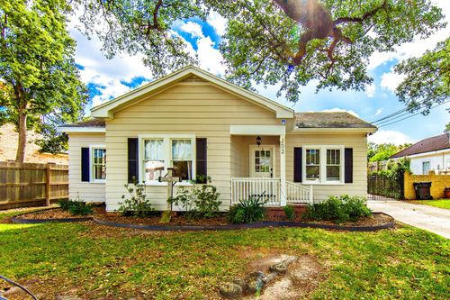 202 Maple Ave, Houma, LA, 70364-3149 | Card Image