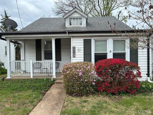 9016 Moritz Ave, Brentwood, MO, 63144-1735 | Card Image