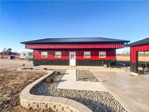 2464 N 1675th St, Paris, IL, 61944-6885 | Card Image