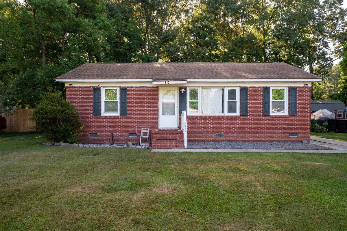 Mary Scott Dr, Goose Creek, SC 29445