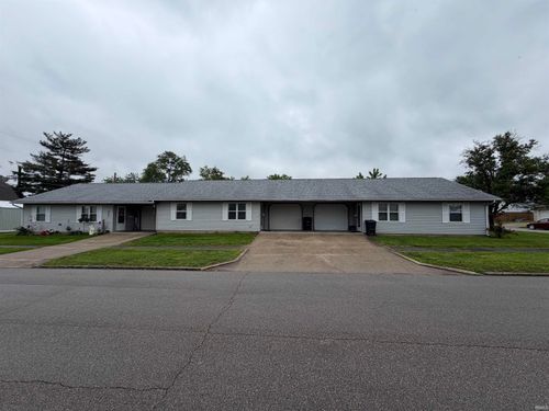 301, 303, 305 Se A Street, Linton, IN, 47441 | Card Image