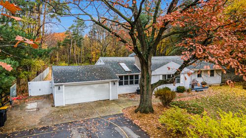 5505 Fulton St E, Ada, MI, 49301-9039 | Card Image