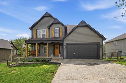 215 E Whispering Hills Blvd, Lone Jack, MO, 64070-9303 | Card Image