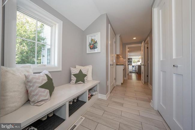 375 Colket Ln, House other with 5 bedrooms, 3 bathrooms and null parking in WAYNE PA | Image 30