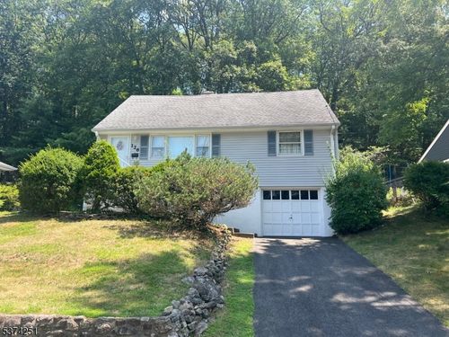 126 Rafkind Rd, Bloomingdale, NJ, 07403-1550 | Card Image