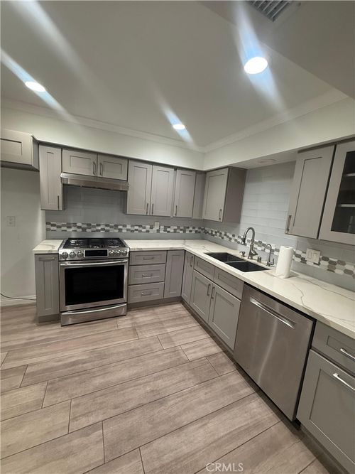 apt-7-2248 Del Mar Rd, Montrose, CA, 91020-1559 | Card Image